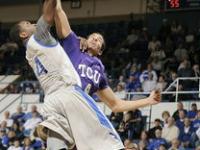 FB体育在线-篮网B队横扫雄鹿，哈登制霸全场