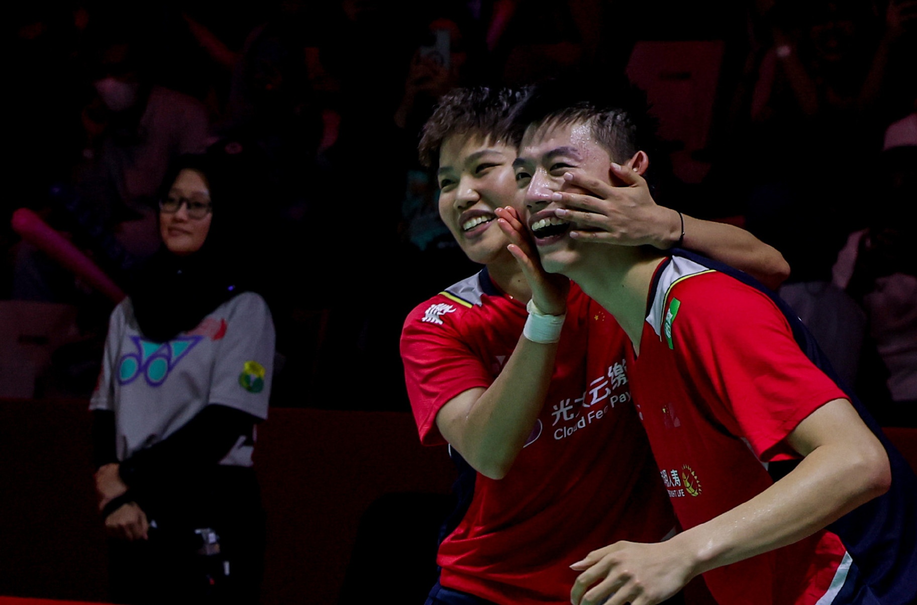 EDG轻取FPX，ShowMaker关键团战开团秒人焦点之战成都决赛之夜，强势挺进下一轮的简单介绍