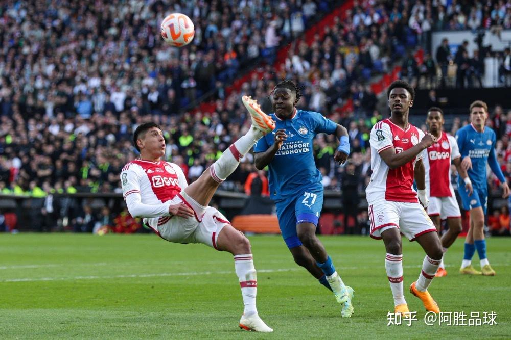 阿贾克斯大比分获胜晋级靠近的简单介绍