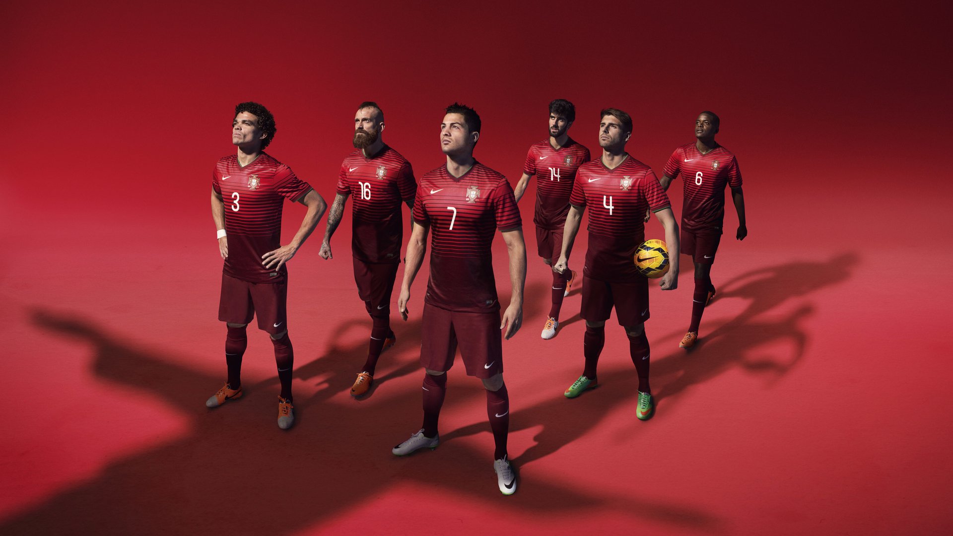 欧洲红魔的沙漠试炼，贝林厄姆关键一传一射，比利时硬仗2-1力克埃及