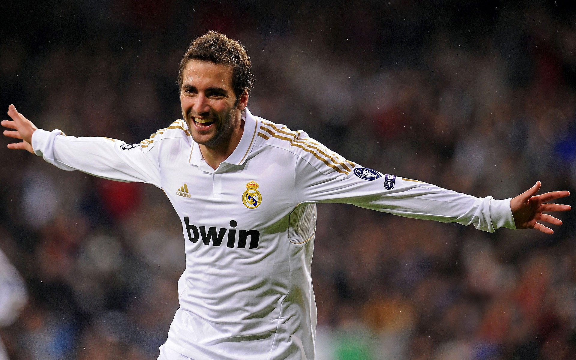 跨界传奇，NBA季后赛之夜，苏亚雷斯完成生涯千球里程碑